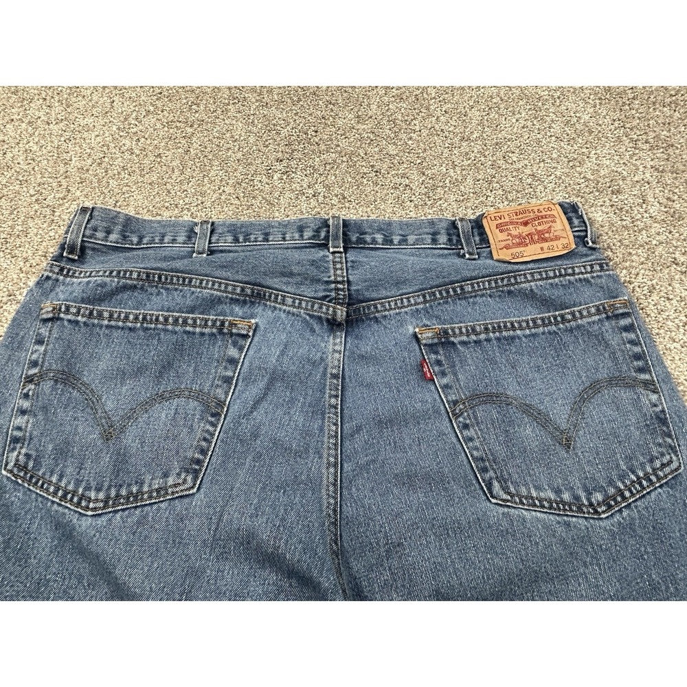 Levis 505 Jeans Mens 42x32 Blue Denim Regular Fit Straight Leg Medium Stone Wash - Picture 9 of 11